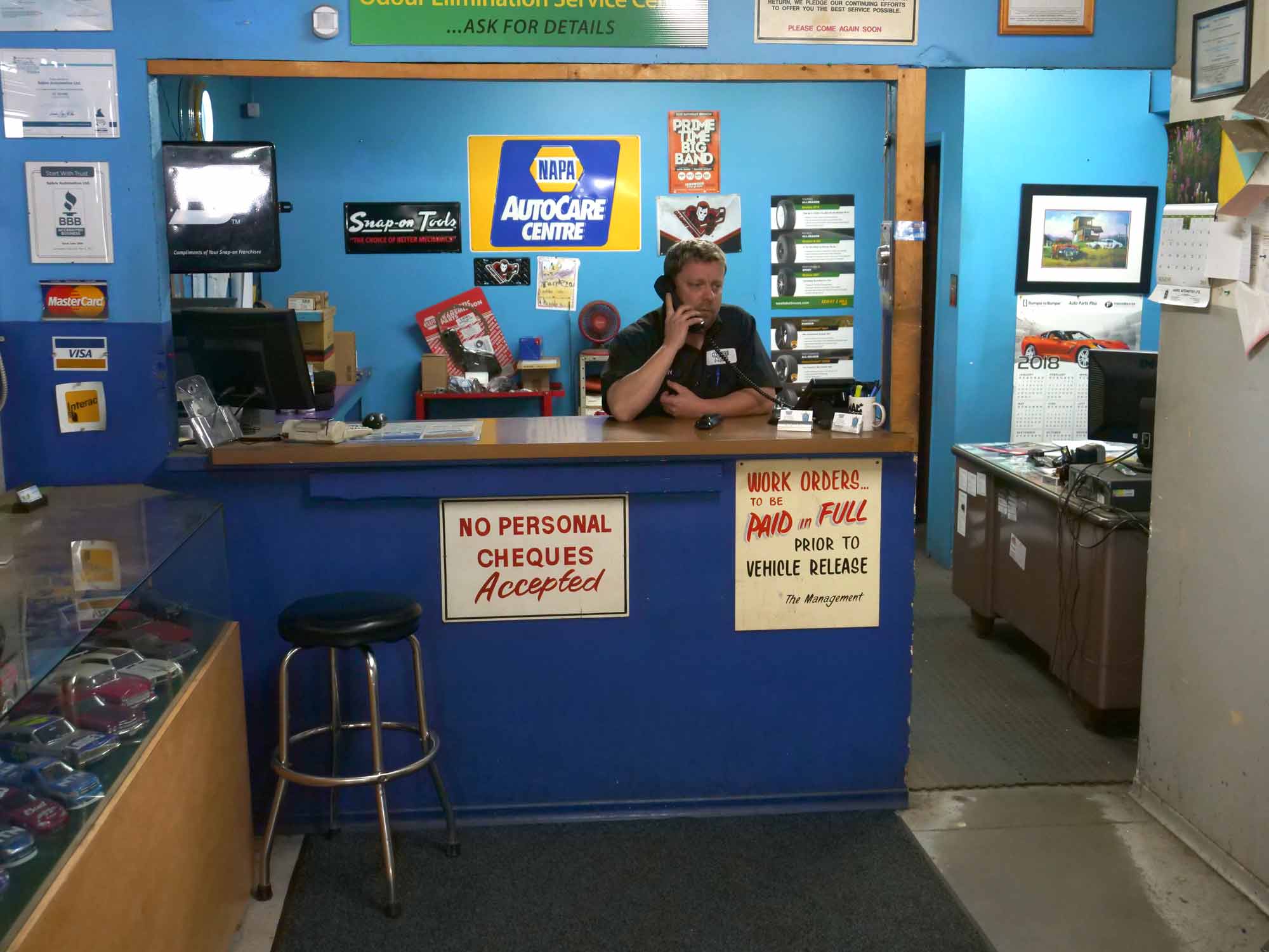 calgary-mechanic-front-desk2